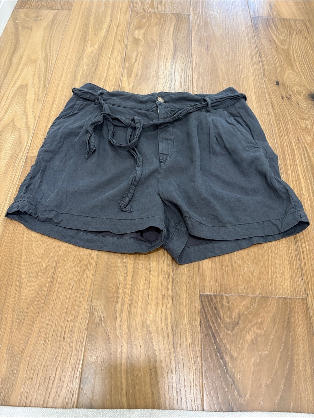 Faherty Garment Dyed Arlie Tie Waist Shorts Faded Gray Size Large Women’s Summer